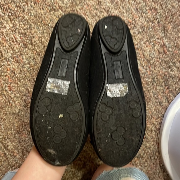 Fergie flats - Picture 2 of 2